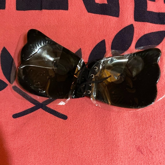 NWOT Stick on bra lace up middle for comfort - Picture 3 of 5